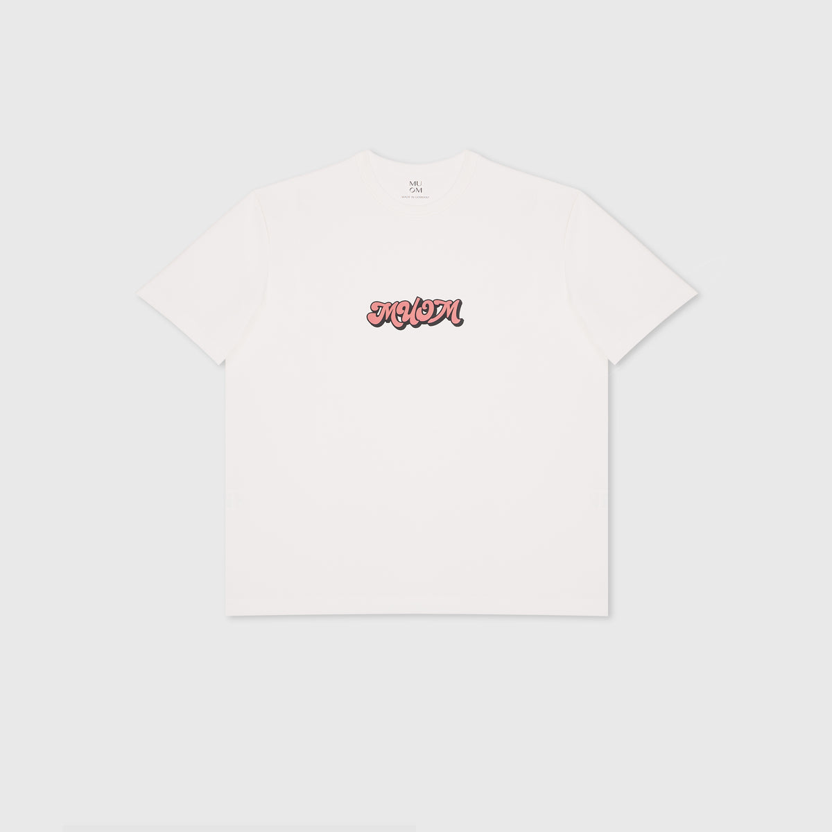 Weisses weit geschnittenes T-Shirt mit rosa schwarzem Graffiti Print auf Brustmitte