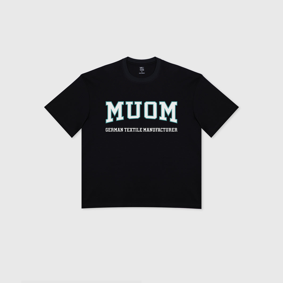 Schwarzes 90s boxed pima shirt mit college print in weiss